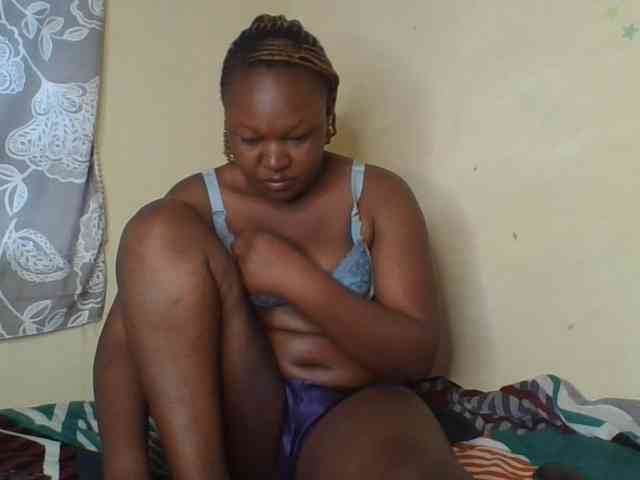 Darkhornybaby webcam