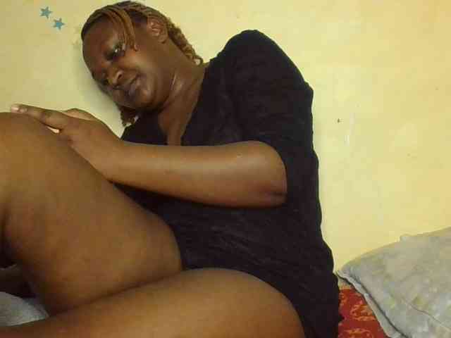 Darkhornybaby webcam