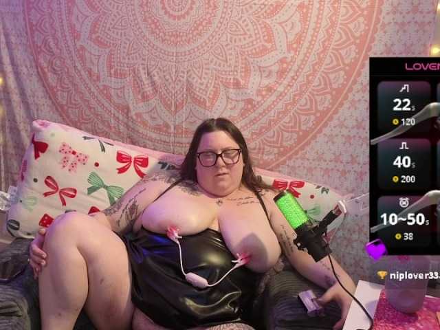 le modèle Kinkybell est en webcam porno dans un show sur le site bongacams, il possède les tags suivants: White/Caucasian,Brunette,Hairy