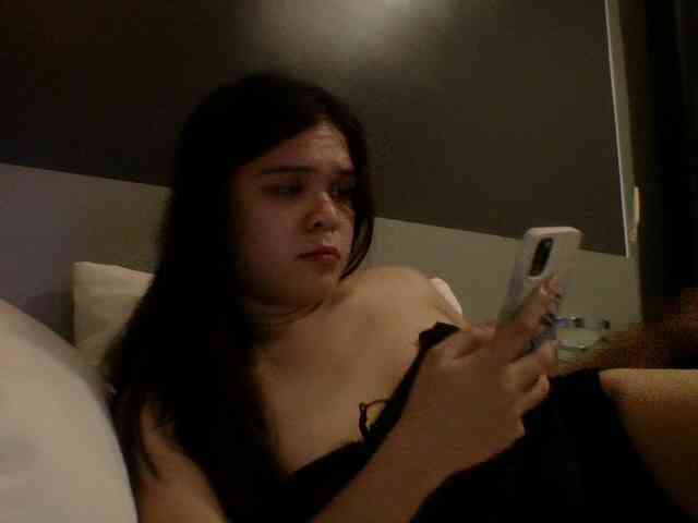 April08-1 Sex Cam Show