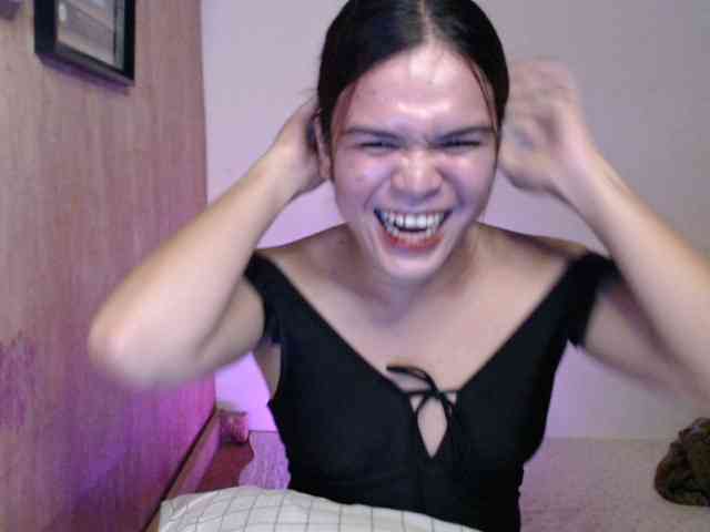 April08-1 Sex Cam Show