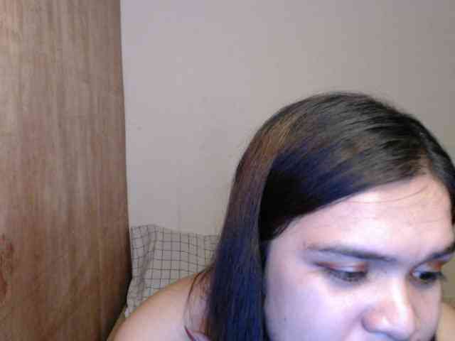 April08-1 Sex Cam Show