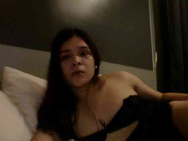 April08-1 Sex Cam Show