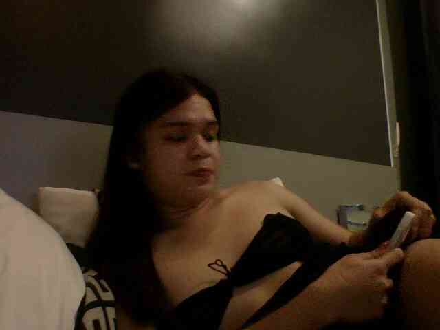 April08-1 Sex Cam Show