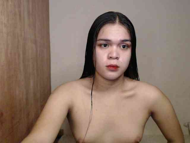 April08-1 Sex Cam Show