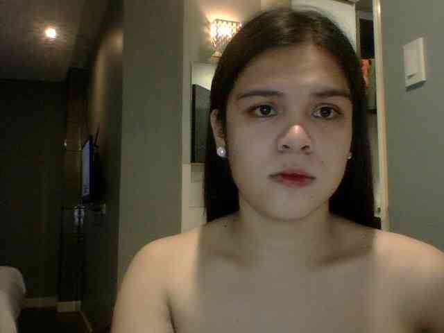 April08-1 Sex Cam Show