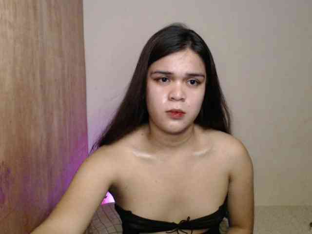 April08-1 Sex Cam Show