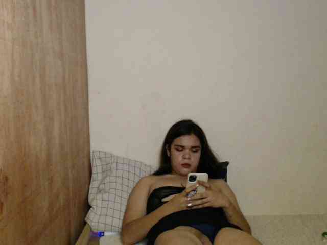 April08-1 Sex Cam Show