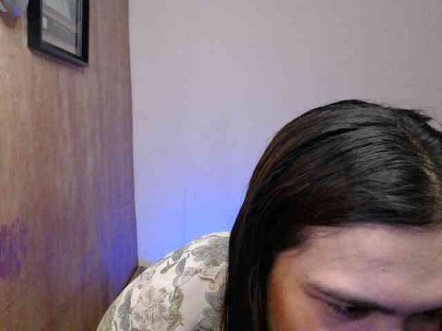 April08-1 Sex Cam Show