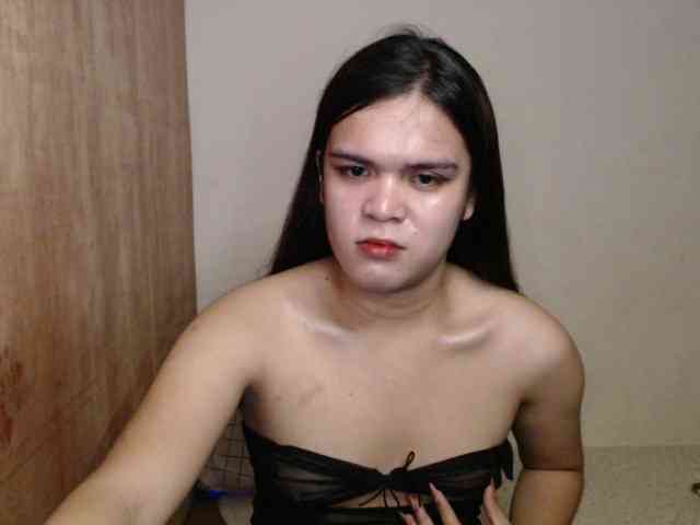 April08-1 Sex Cam Show