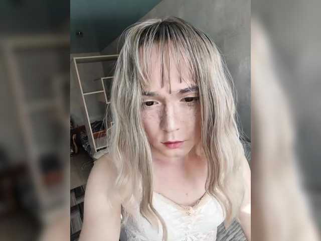 Viola49 — live trans cam
