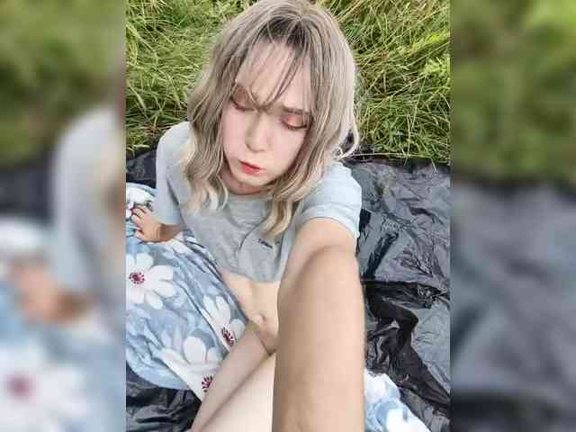 Viola49 Live Webcam on BongaCams