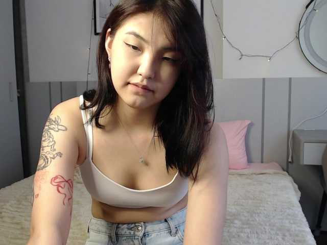 Maiaxoxo's BongaCams show and profile