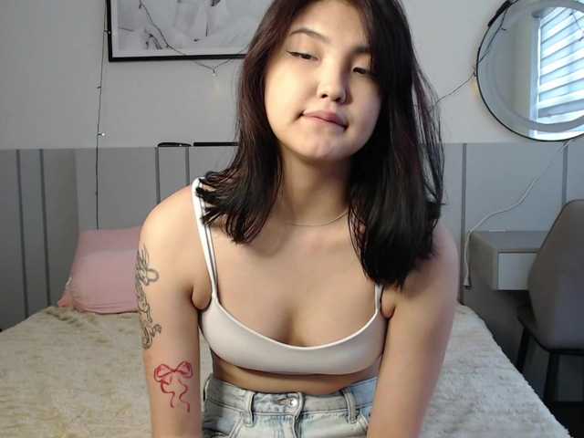 Maiaxoxo's BongaCams show and profile