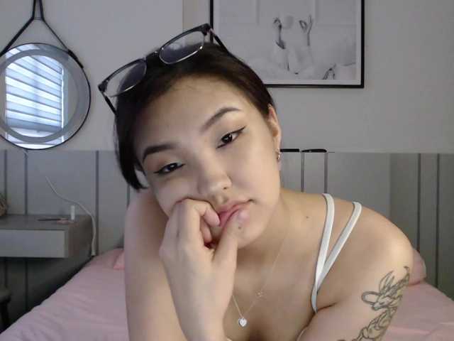 Maiaxoxo's BongaCams show and profile