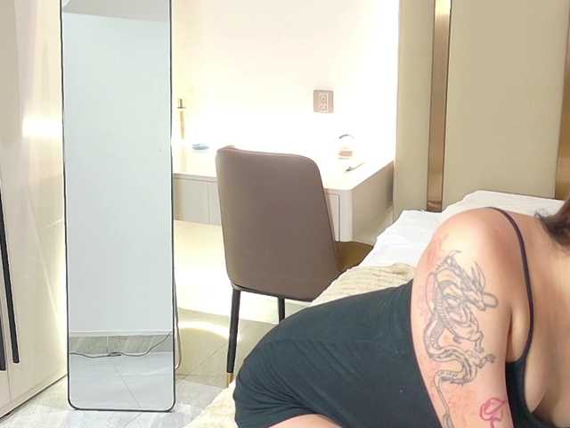 Maiaxoxo live cam on BongaCams