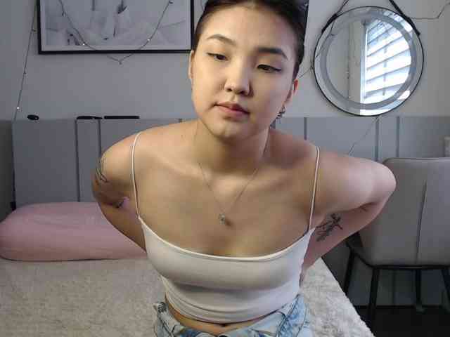 Maiaxoxo Live Webcam on BongaCams