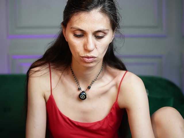 LucyBook live cam on BongaCams