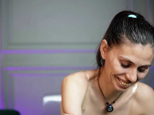 LucyBook live cam on BongaCams