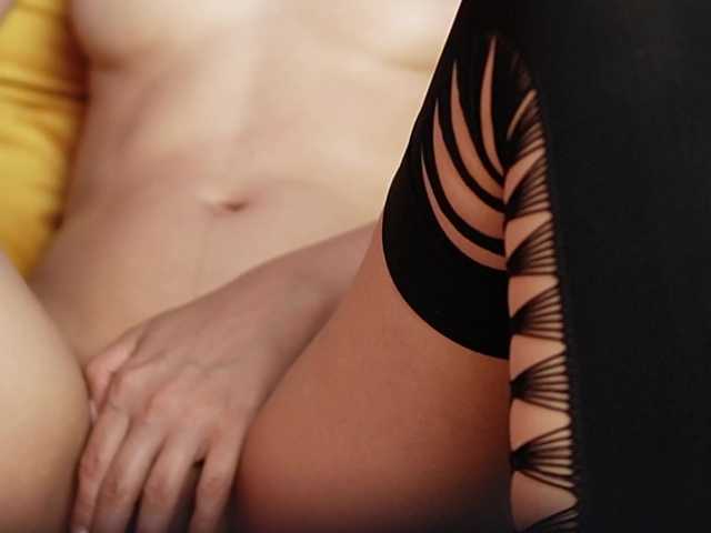 LucyBook live cam on BongaCams