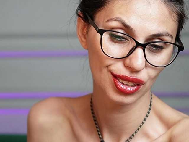 LucyBook live cam on BongaCams
