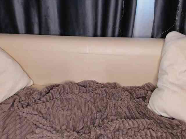 ViollaFoxxyy webcam