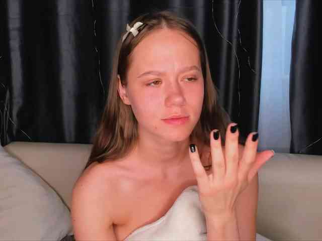 ViollaFoxxyy webcam