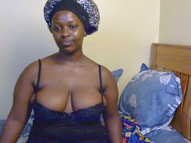 chelsdiva's BongaCams show and profile