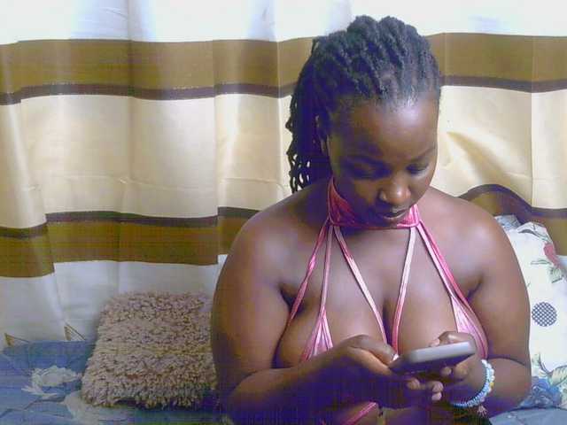 chelsdiva webcam bongacams model stream image