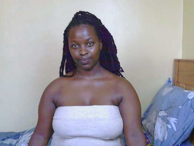 chelsdiva's BongaCams show and profile