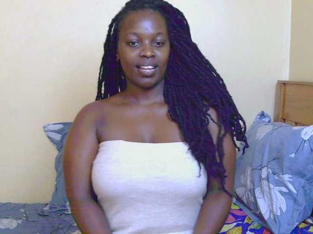 chelsdiva's BongaCams show and profile