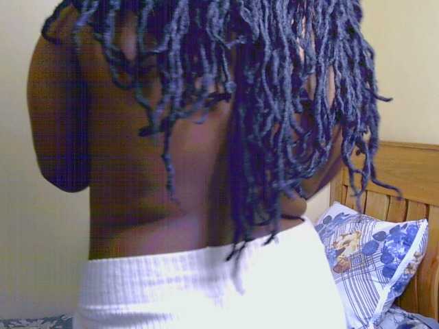 chelsdiva's BongaCams show and profile