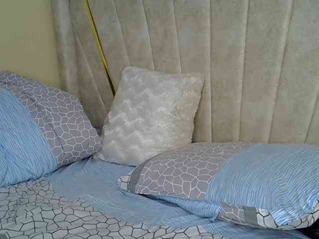 cherryblossomm webcam