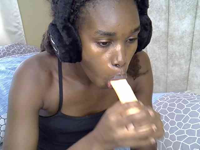 cherryblossomm webcam