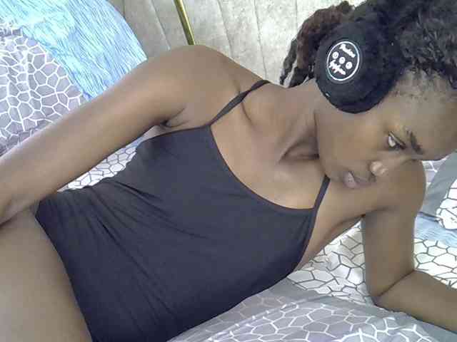 cherryblossomm webcam