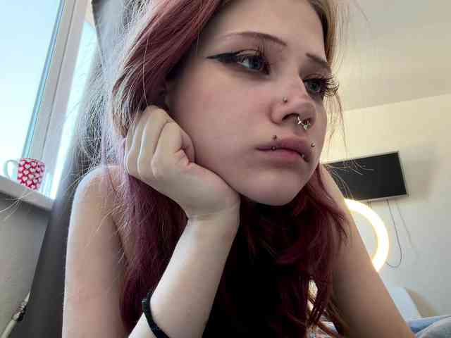 Модель: MeowAkira