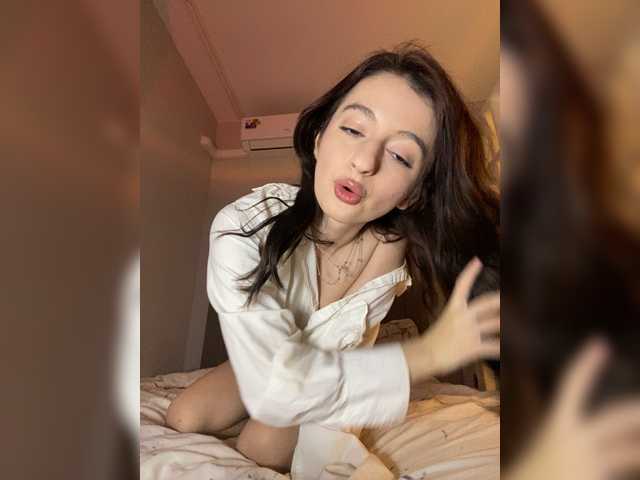  AnoraShadow chat room