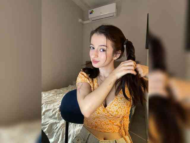 AnoraShadow Live Webcam on BongaCams