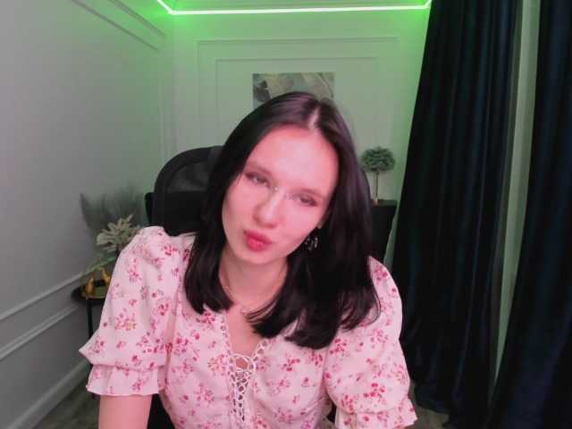 AlicePertim live cam on BongaCams