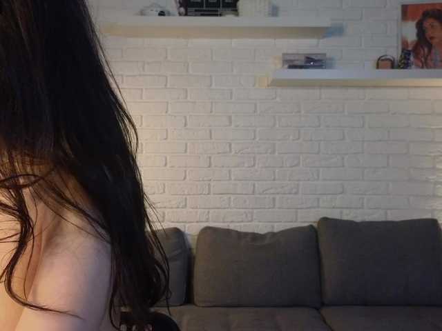 qwwwelbi live cam on BongaCams