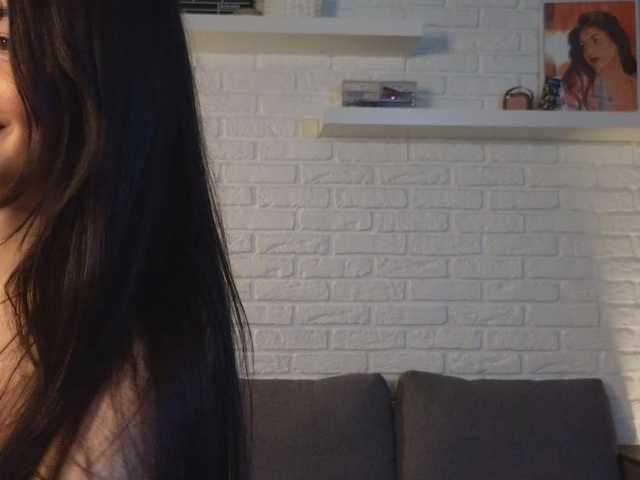 qwwwelbi live cam on BongaCams