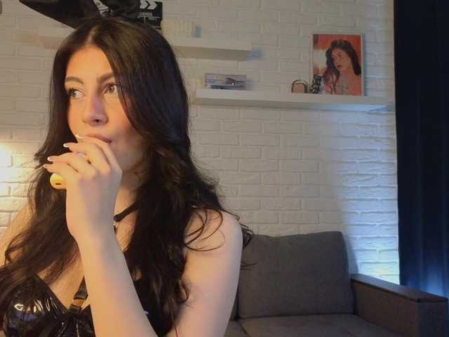 qwwwelbi live cam on BongaCams