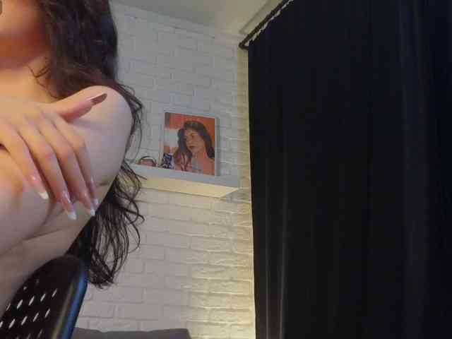 qwwwelbi Live Webcam on BongaCams