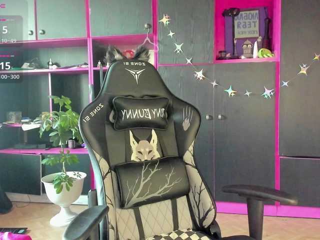 Neon-Baddie
