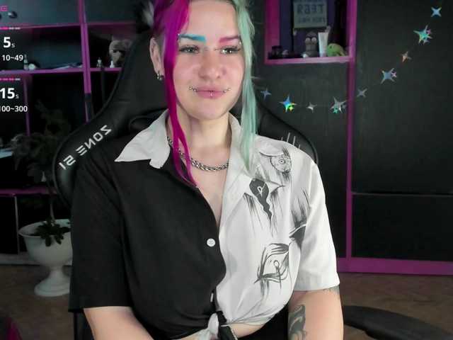 Neon-Baddie live cam on BongaCams