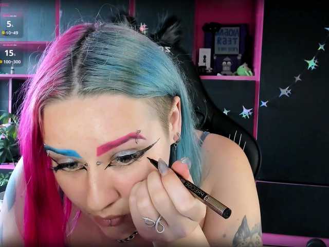 Neon-Baddie