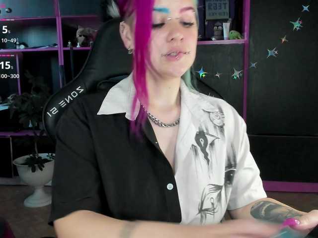 Neon-Baddie live webcam show