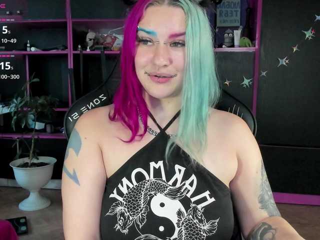Neon-Baddie