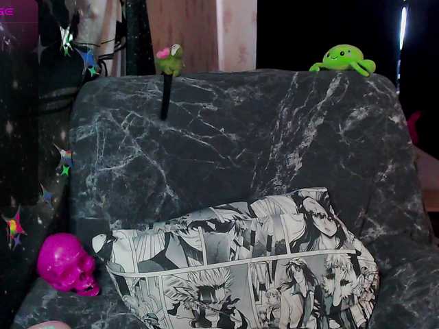 Neon-Baddie Nude Live Sex Shows