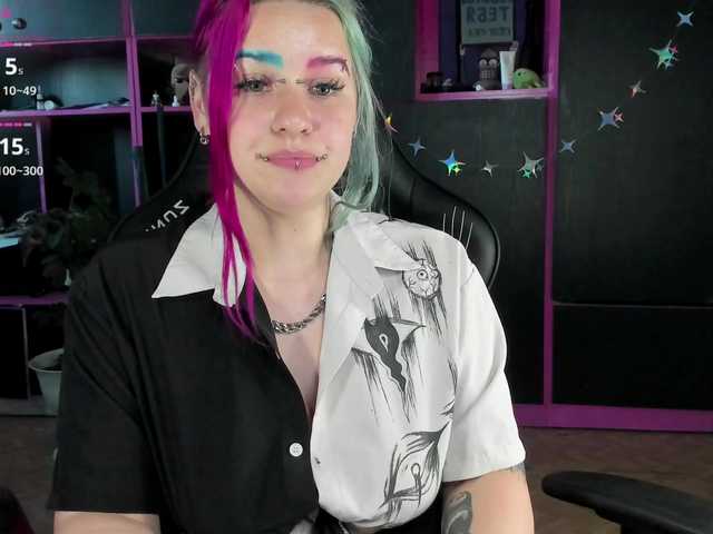 Neon-Baddie live cam on BongaCams